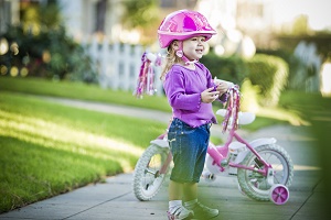 Раннее развитие ребенка возможно с покупкой детских велосипедов.